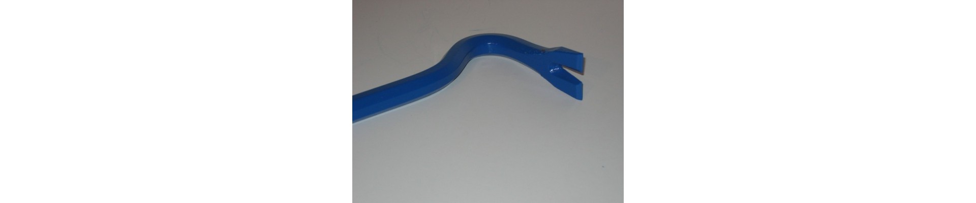 Pince à décoffrer