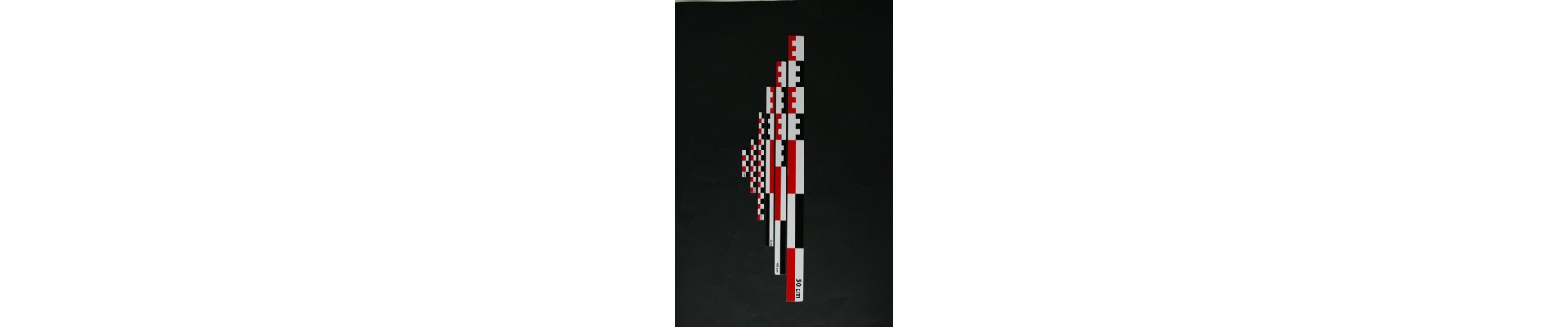 Echelles photo plates Noires Blanches et Rouges